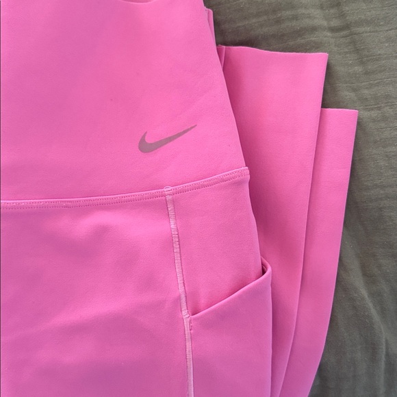 Women's Dri-FIT Universa High Waist Pocket 7/8 Legging - Picture 4 of 5